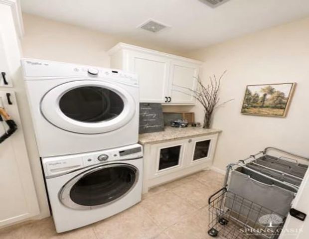 422 Spring Lakes Drive NE, Spring, TX 77373