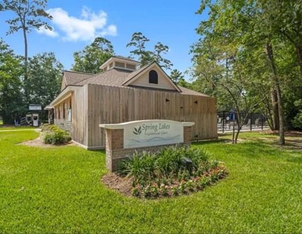 422 Spring Lakes Drive NE, Spring, TX 77373