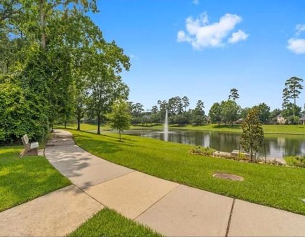 422 Spring Lakes Drive NE, Spring, TX 77373