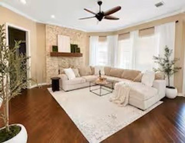 422 Spring Lakes Drive NE, Spring, TX 77373