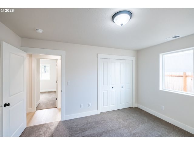 4435 KNOTTY PINE Ct, Sweet Home, OR 97386