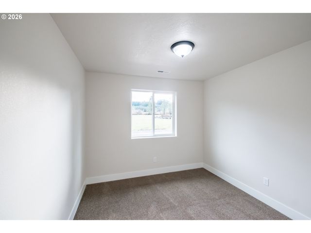 4435 KNOTTY PINE Ct, Sweet Home, OR 97386