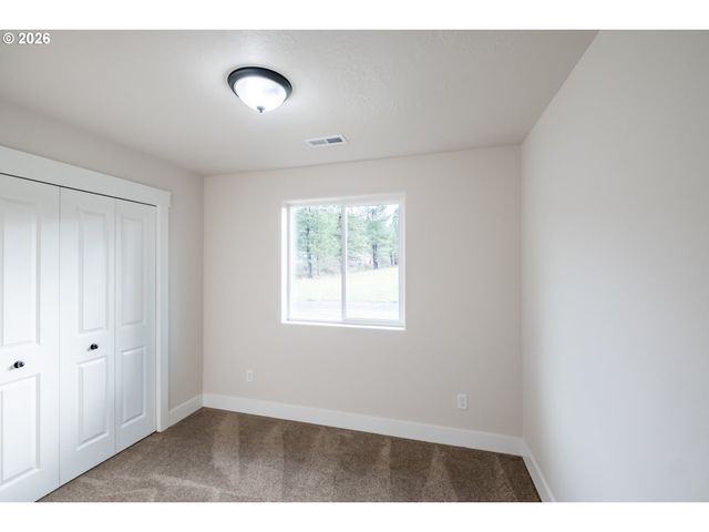 4435 KNOTTY PINE Ct, Sweet Home, OR 97386