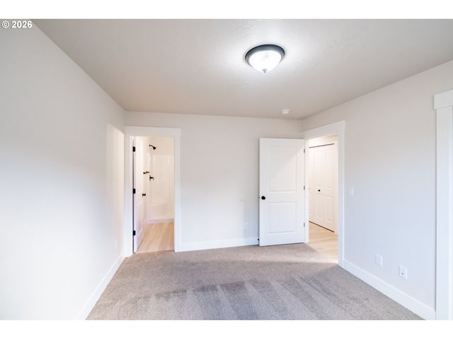 4435 KNOTTY PINE Ct, Sweet Home, OR 97386