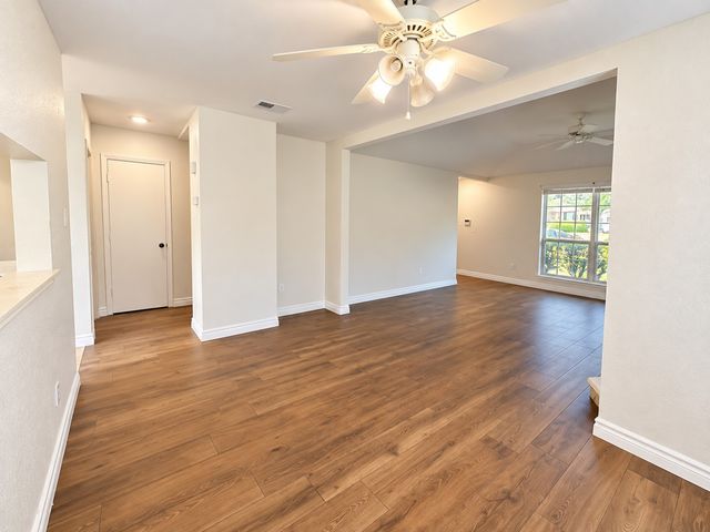 806 Blessing Creek Drive, Euless, TX 76039