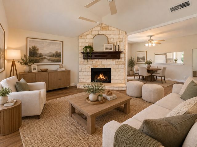 806 Blessing Creek Drive, Euless, TX 76039