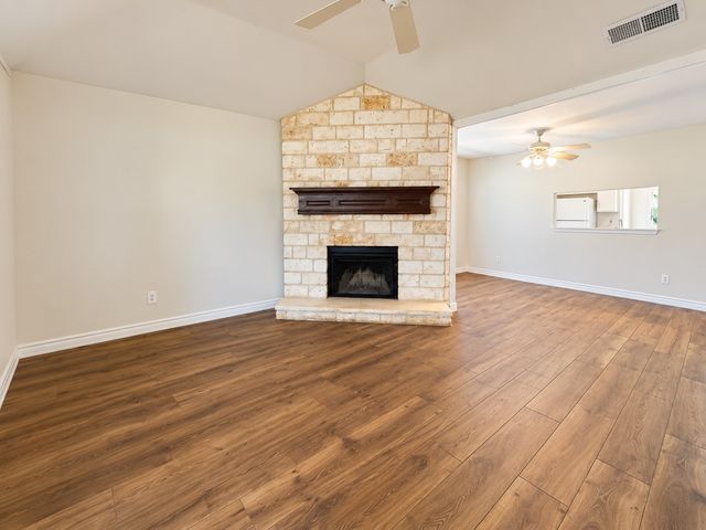 806 Blessing Creek Drive, Euless, TX 76039