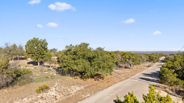 1220 Overland Stage RD, Dripping Springs, TX 78620