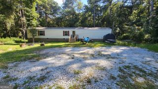 835 Center Of The World Road, Canon, GA 30520