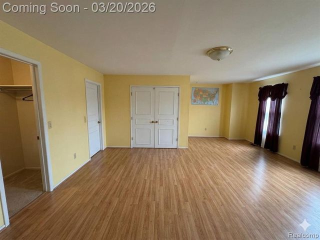 5045 Forestdale Drive, West Bloomfield, MI 48322