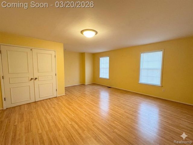 5045 Forestdale Drive, West Bloomfield, MI 48322