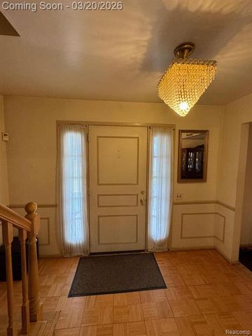 5045 Forestdale Drive, West Bloomfield, MI 48322