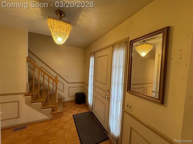 5045 Forestdale Drive, West Bloomfield, MI 48322