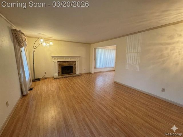 5045 Forestdale Drive, West Bloomfield, MI 48322