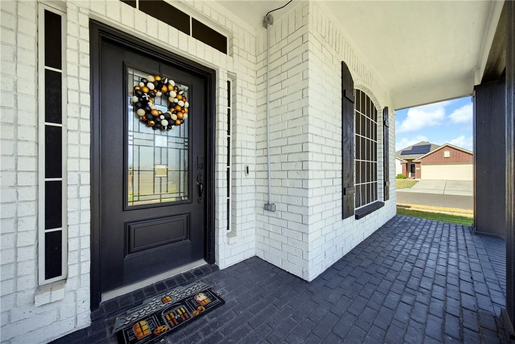 328 Palmer Dr, Portland, TX 78374 — photo 3