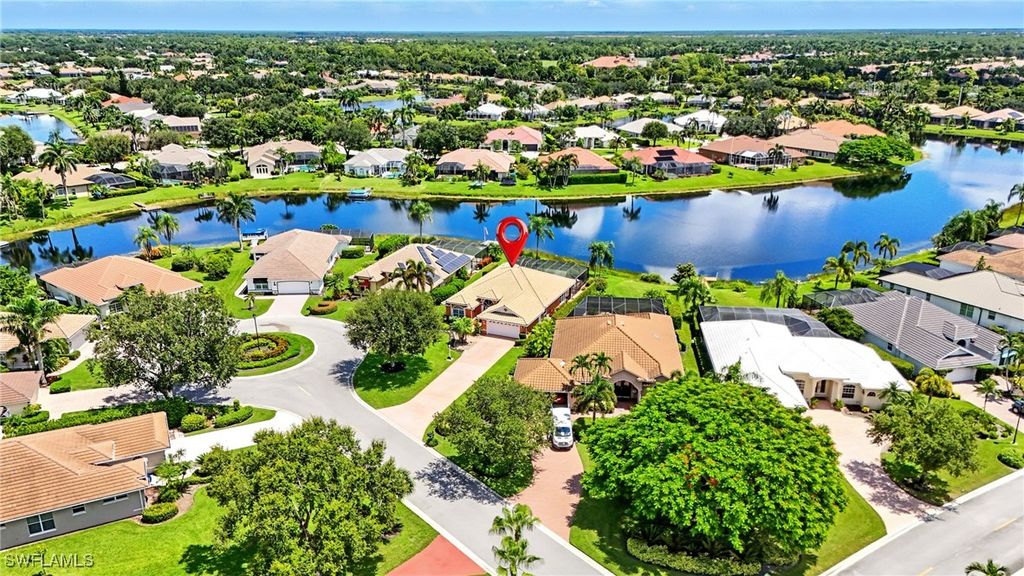 10826 Fulmar CT, Naples, FL 34119