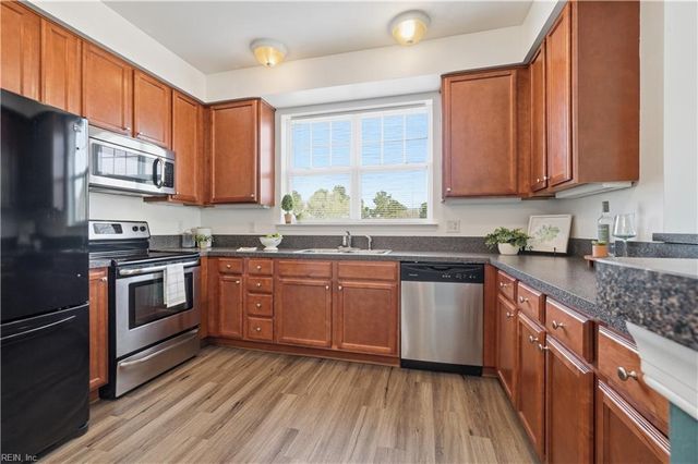 5201 Nuthall Dr Unit 301, Virginia Beach, VA 23455