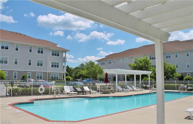 5201 Nuthall Dr Unit 301, Virginia Beach, VA 23455