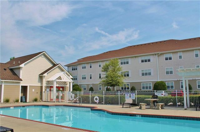 5201 Nuthall Dr Unit 301, Virginia Beach, VA 23455