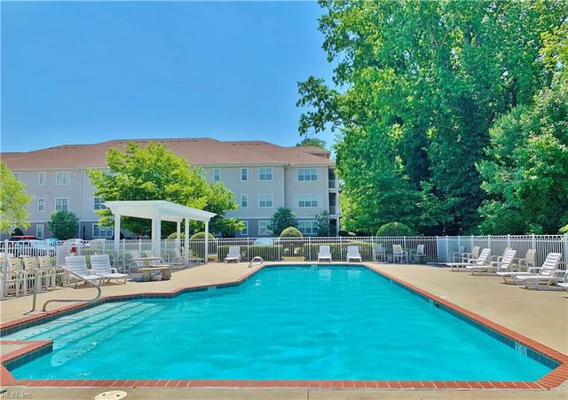 5201 Nuthall Dr Unit 301, Virginia Beach, VA 23455