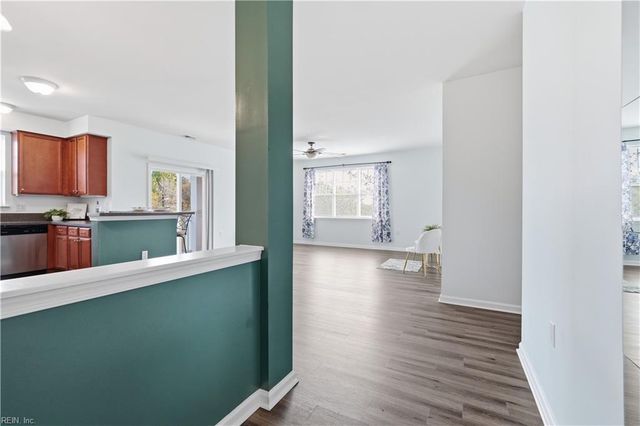 5201 Nuthall Dr Unit 301, Virginia Beach, VA 23455