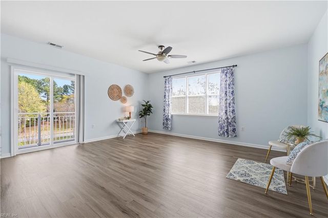 5201 Nuthall Dr Unit 301, Virginia Beach, VA 23455