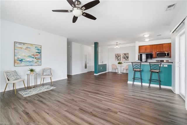 5201 Nuthall Dr Unit 301, Virginia Beach, VA 23455