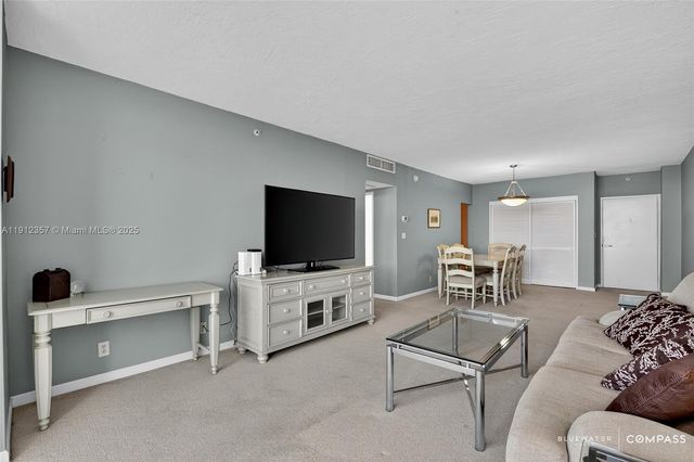 3000 S Ocean Dr 712, Hollywood, FL 33019