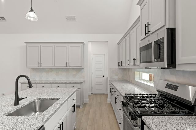 3809 Maize Avenue, Heartland, TX 75114