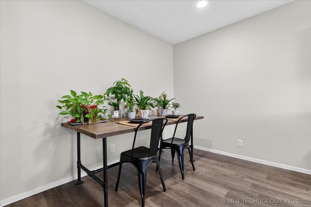 5209 Nowata Road B203, Bartlesville, OK 74006