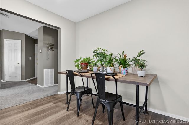 5209 Nowata Road B203, Bartlesville, OK 74006