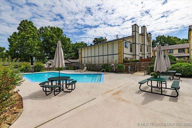 5209 Nowata Road B203, Bartlesville, OK 74006