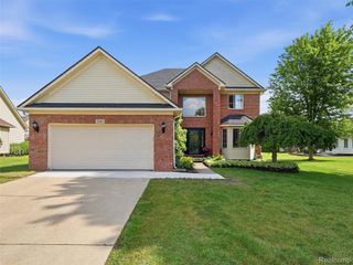 23621 Crescent Ridge Drive, Huron Charter Township, MI 48164