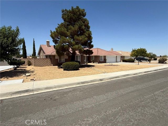 13240 Mugu Court, Apple Valley, CA 92308