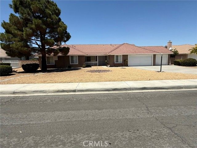 13240 Mugu Court, Apple Valley, CA 92308