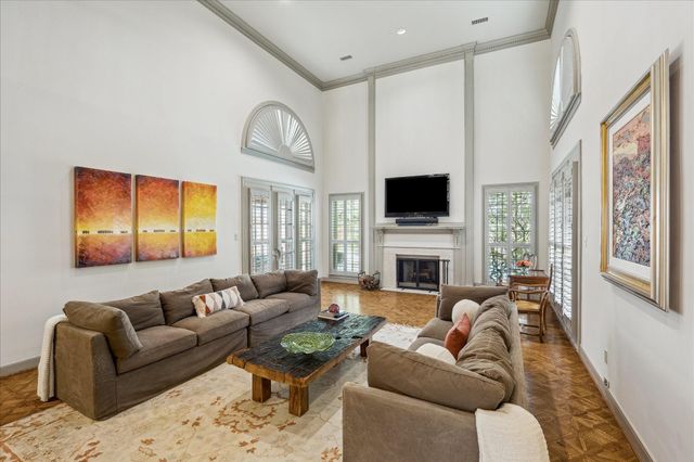 5 Lochtyne Circle, Houston, TX 77024