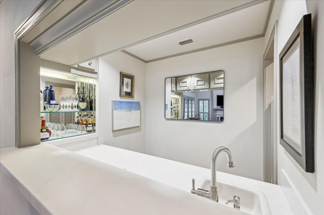 5 Lochtyne Circle, Houston, TX 77024