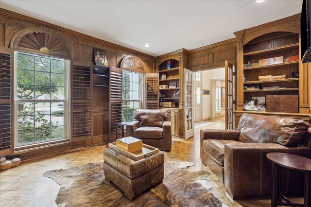 5 Lochtyne Circle, Houston, TX 77024