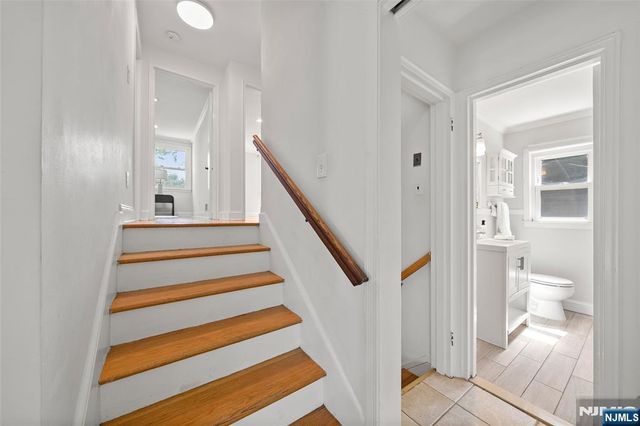 14 Greenway Court, Closter, NJ 07624