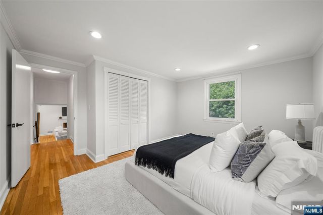 14 Greenway Court, Closter, NJ 07624