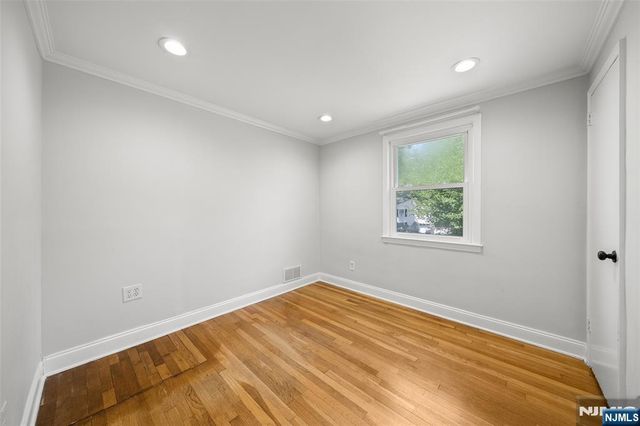 14 Greenway Court, Closter, NJ 07624