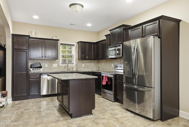 479 Wedgefield Drive, Raeford, NC 28376