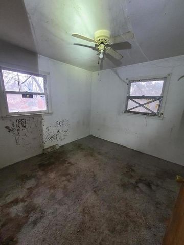 2605 N Pine Street, Waukegan, IL 60087