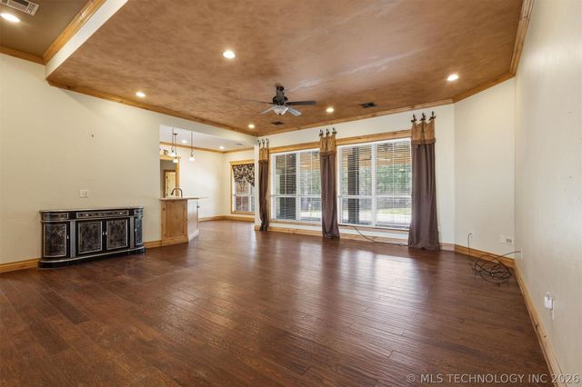 383 Bridlewood Drive, Durant, OK 73449