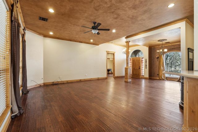 383 Bridlewood Drive, Durant, OK 73449