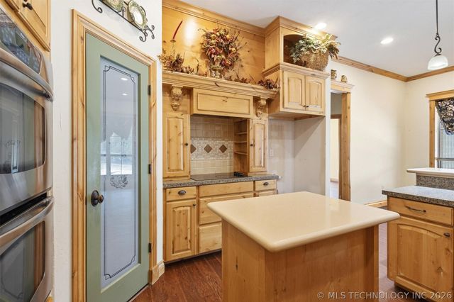 383 Bridlewood Drive, Durant, OK 73449