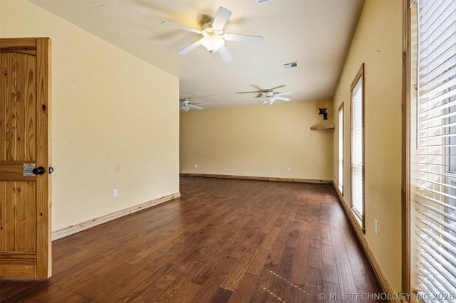 383 Bridlewood Drive, Durant, OK 73449