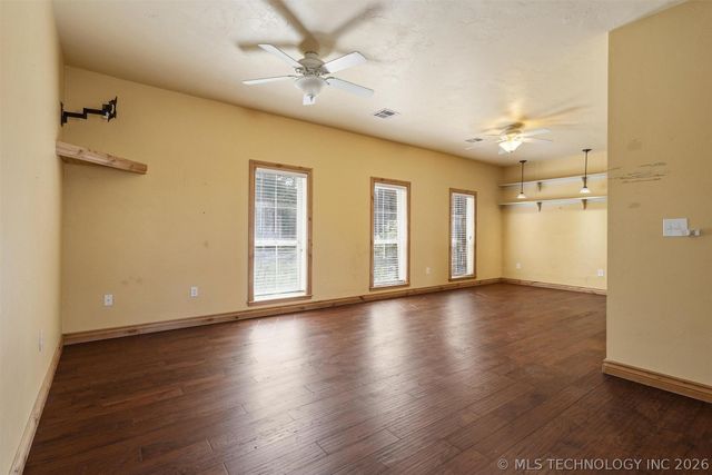 383 Bridlewood Drive, Durant, OK 73449