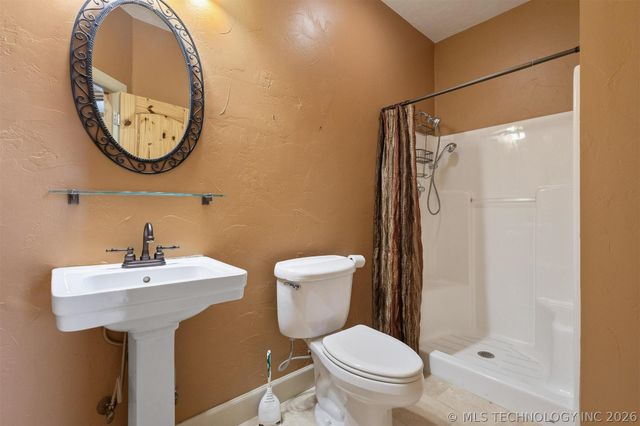 383 Bridlewood Drive, Durant, OK 73449