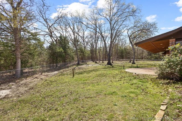 383 Bridlewood Drive, Durant, OK 73449